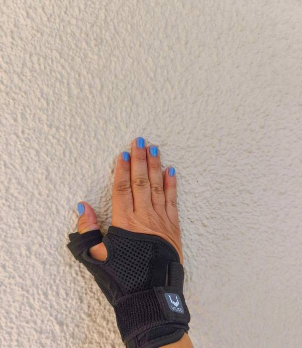 Thumb Wrist Splint Brace Lifestyle